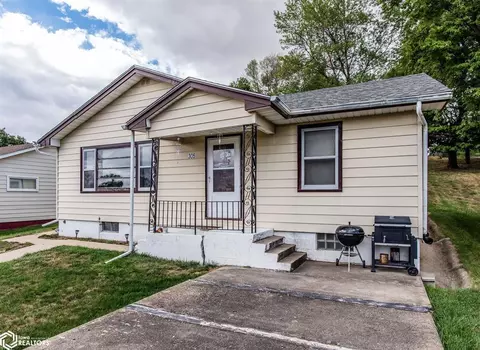 305 2nd Ave, Earling, IA 51530