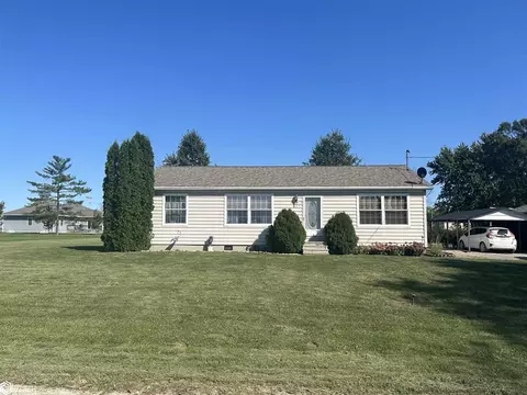 610 N 4th St, Seymour, IA 52590