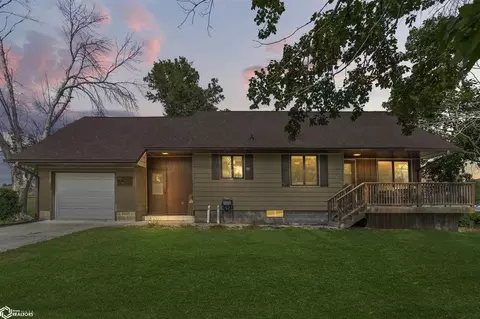 202 4th St, Keystone, IA 52249