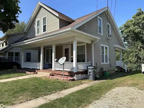 230 Lewis St, Burlington, IA 52601