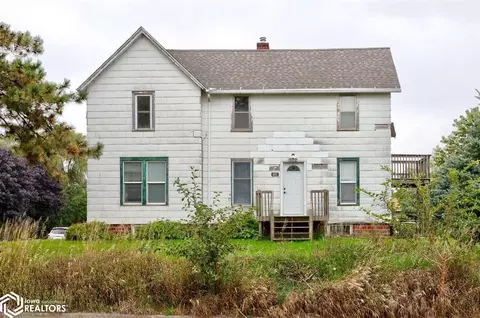 502 4th Ave NE, State Center, IA 50247