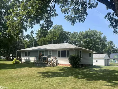 202 6th St S, Dakota City, IA 50529