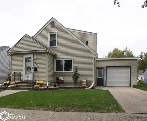1627 Wauneta Ct, Webster City, IA 50595