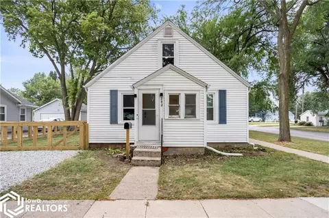202 S Conrey, Knoxville, IA 50138