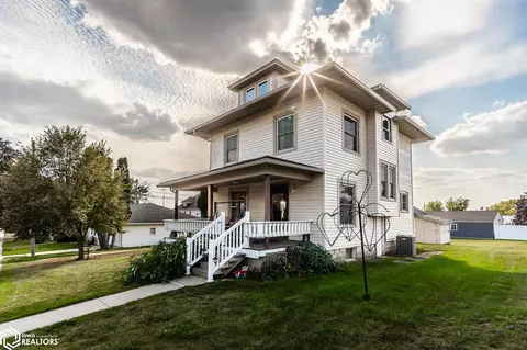 303 3rd St, Garwin, IA 50632 photo 2