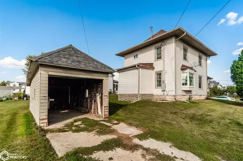 303 3rd St, Garwin, IA 50632 photo 40
