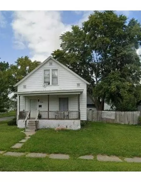 824 Harrison Ave, Burlington, IA 52601