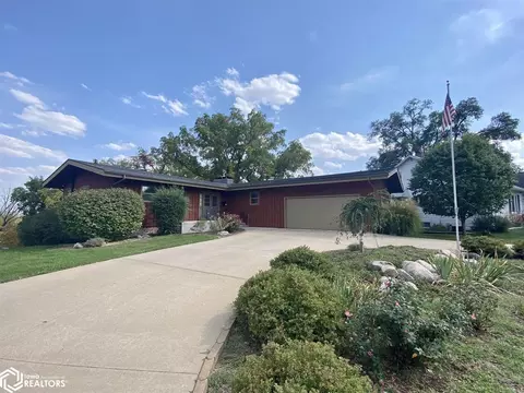 2420 Gnahn St, Burlington, IA 52601