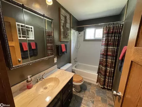 1319 E Grant St, Centerville, IA 52544 photo 22