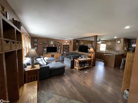 1319 E Grant St, Centerville, IA 52544 photo 10