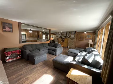 1319 E Grant St, Centerville, IA 52544 photo 11