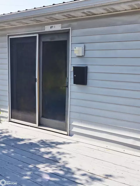311 E Railroad St, Wayland, IA 52654