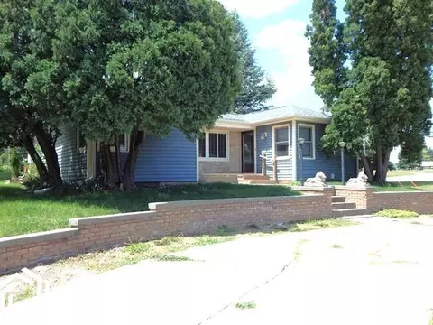 1302 2nd St, Eldora, IA 50627