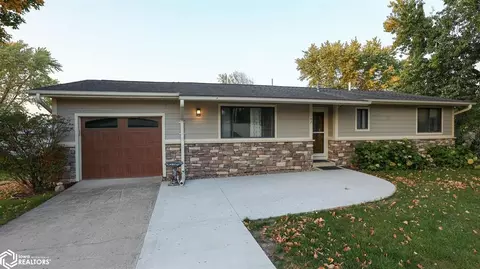 107 W Lane St W, Panora, IA 50216