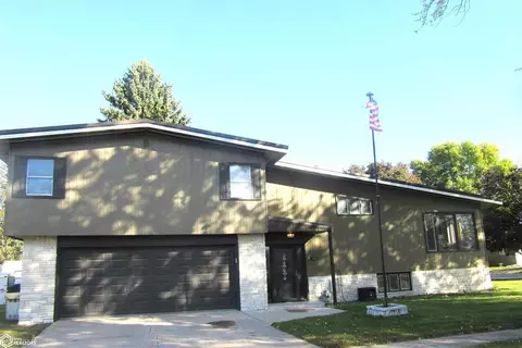 305 3rd Ave NW, Buffalo Center, IA 50424