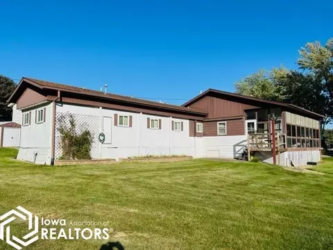 170 Horseshoe Dr, Montezuma, IA 50171