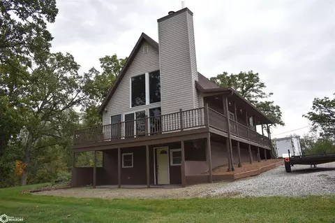4460 Wapello Jefferson Rd, Eldon, IA 52554