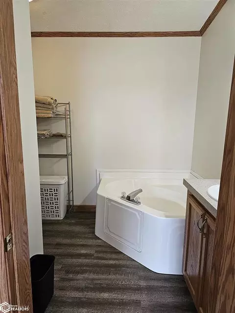 1252 Hwy 6, Malcom, IA 50157 photo 15