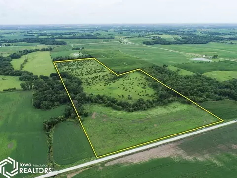 15718 210th St, Sigourney, IA 52591