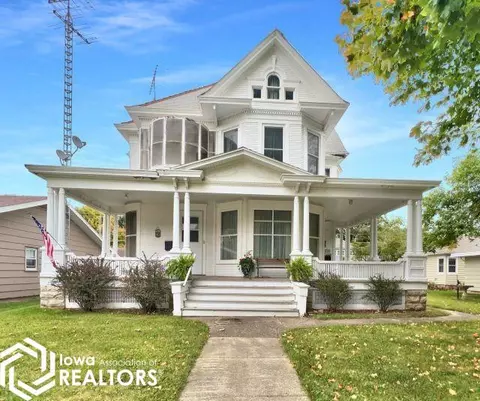 112 S Federal St, Hampton, IA 50441