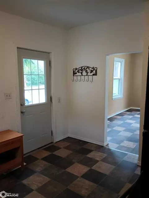 Entry Way - 403 1st St NW, Hampton, IA 50441 photo 1 of 2