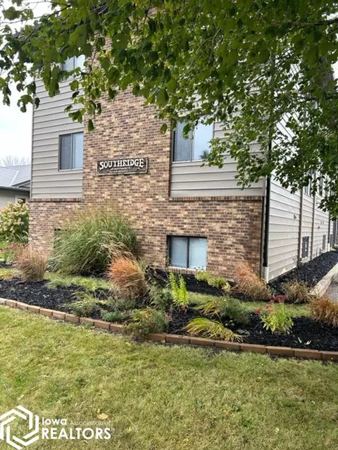 1153 S I Ave, Nevada, IA 50201