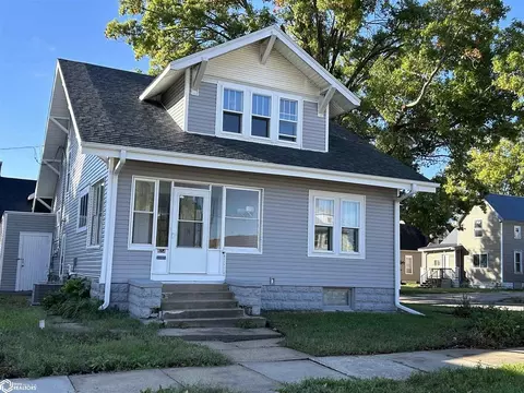 614 W Church St, Marshalltown, IA 50158