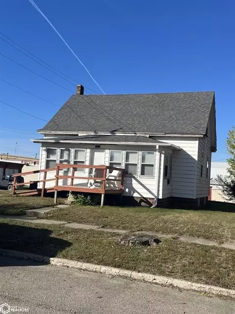 111 N Illinois St, Hubbard, IA 50122