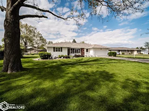 1609 W Lincoln Way, Marshalltown, IA 50158