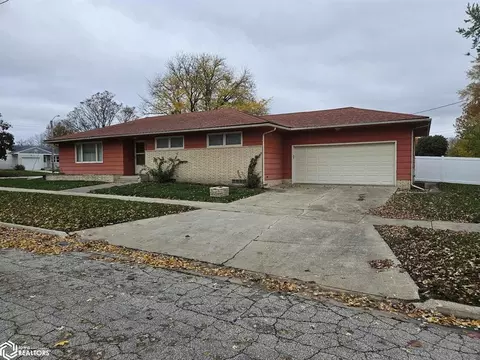 1401 Elm St, Webster City, IA 50595