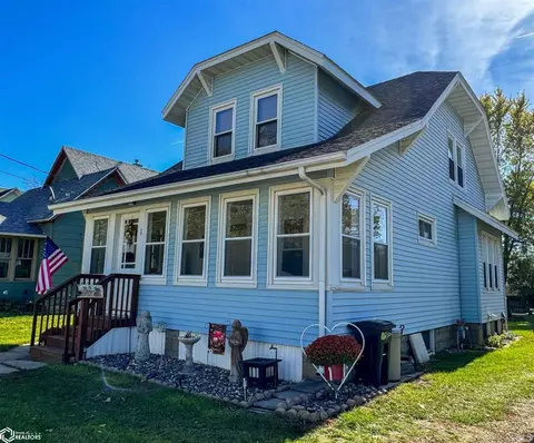 1 7th Ave NE, Hampton, IA 50441