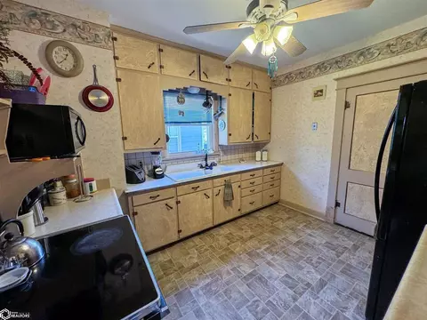 1 7th Ave NE, Hampton, IA 50441 photo 6