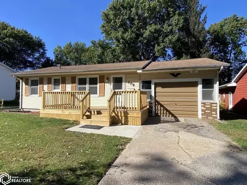 109 Paulaire Ct, Burlington, IA 52601