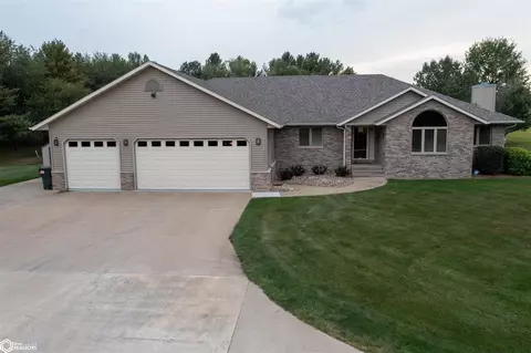 11021 Whitetail Rd, Burlington, IA 52601