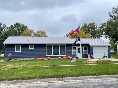 522 9th Ave, Grinnell, IA 50112