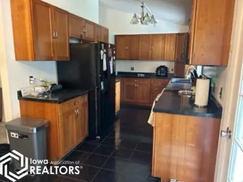 837 Central Ave E, Hampton, IA 50441 photo 7
