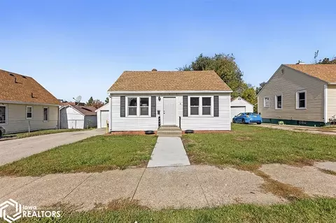 1215 Fremont St, Marshalltown, IA 50158