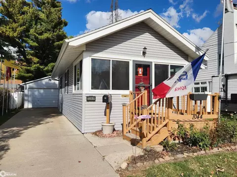 1044 3rd St NW, Mason City, IA 50401