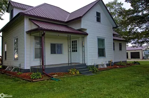 608 Fountain St W, Brighton, IA 52540