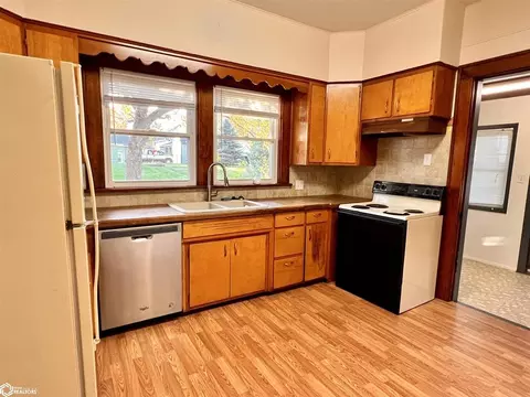 Kitchen - 403 4th St, Manning, IA 51455 photo 1 of 4