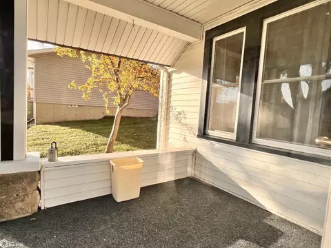 Exterior - 403 4th St, Manning, IA 51455 photo 7 of 18