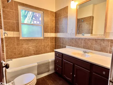 Bath - 403 4th St, Manning, IA 51455 photo 1 of 1