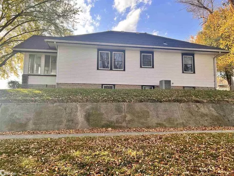 Exterior - 403 4th St, Manning, IA 51455 photo 17 of 18