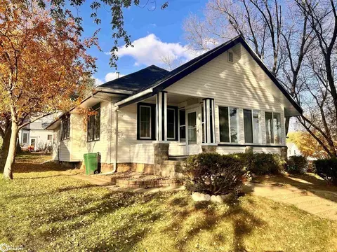 Exterior - 403 4th St, Manning, IA 51455 photo 3 of 18