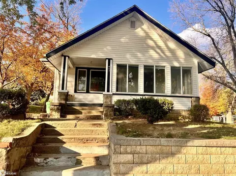 Exterior - 403 4th St, Manning, IA 51455 photo 4 of 18