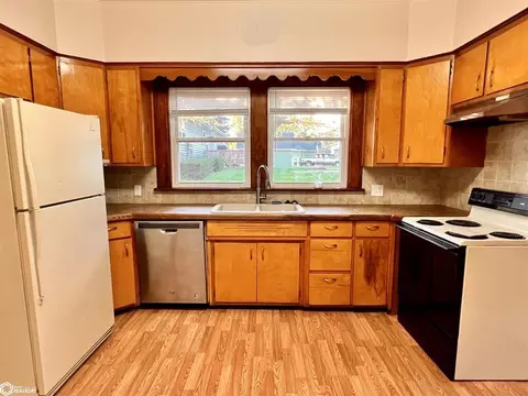 Kitchen - 403 4th St, Manning, IA 51455 photo 2 of 4