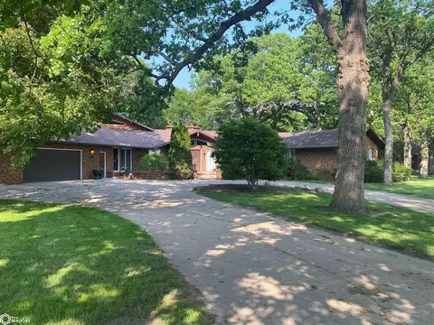 2210 Edgewood Dr, Webster City, IA 50595
