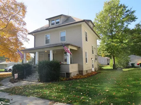 323 2nd St, Hampton, IA 50441 photo 2