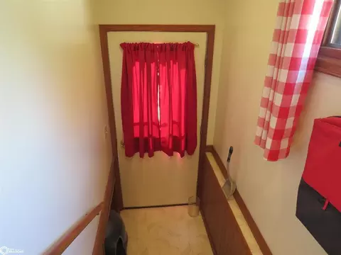 323 2nd St, Hampton, IA 50441 photo 13