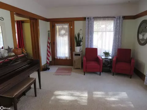 323 2nd St, Hampton, IA 50441 photo 17